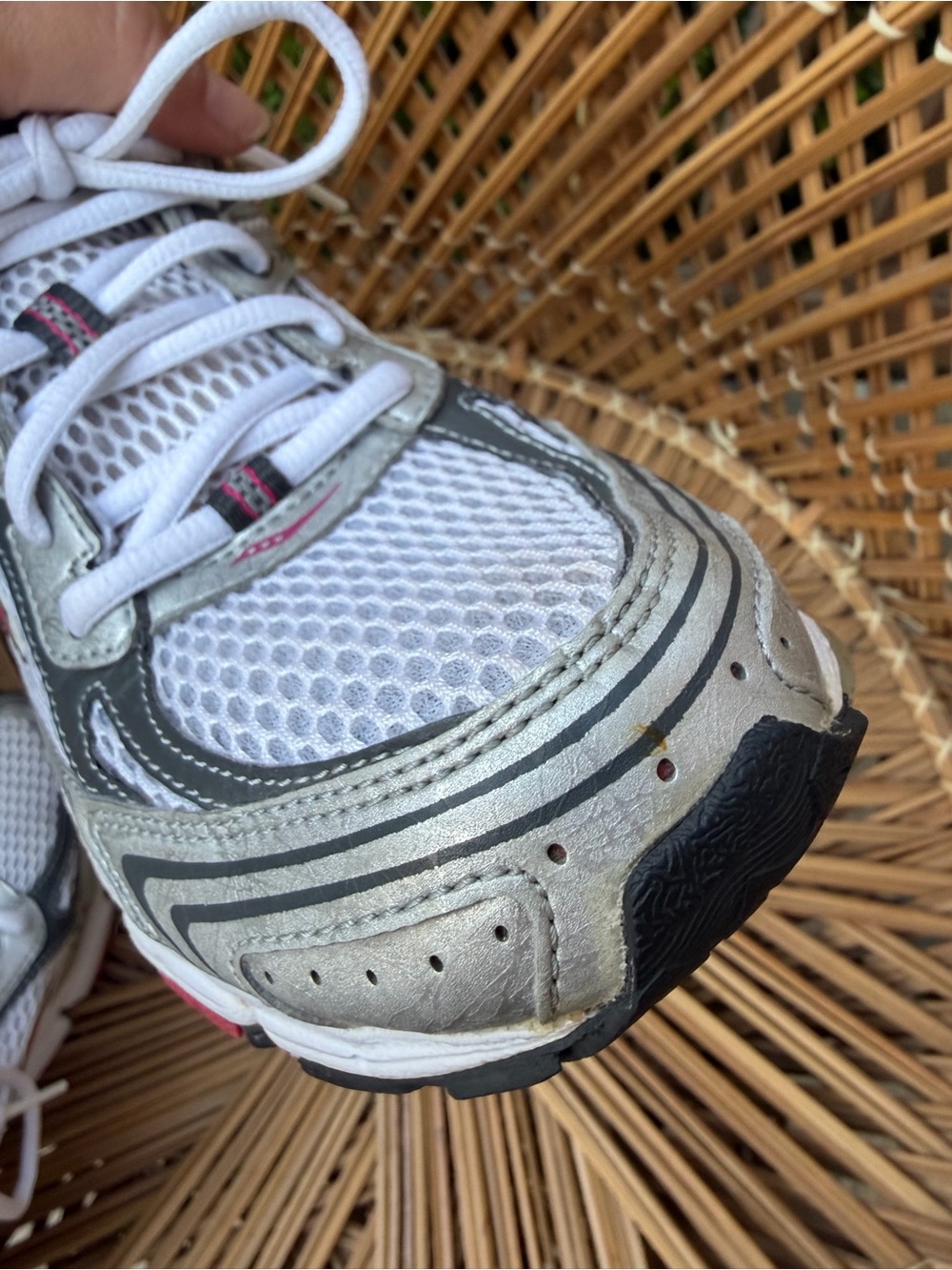 Saucony White, Silver & Pink Women's Running Shoes 9.5 - Picture 9 of 10